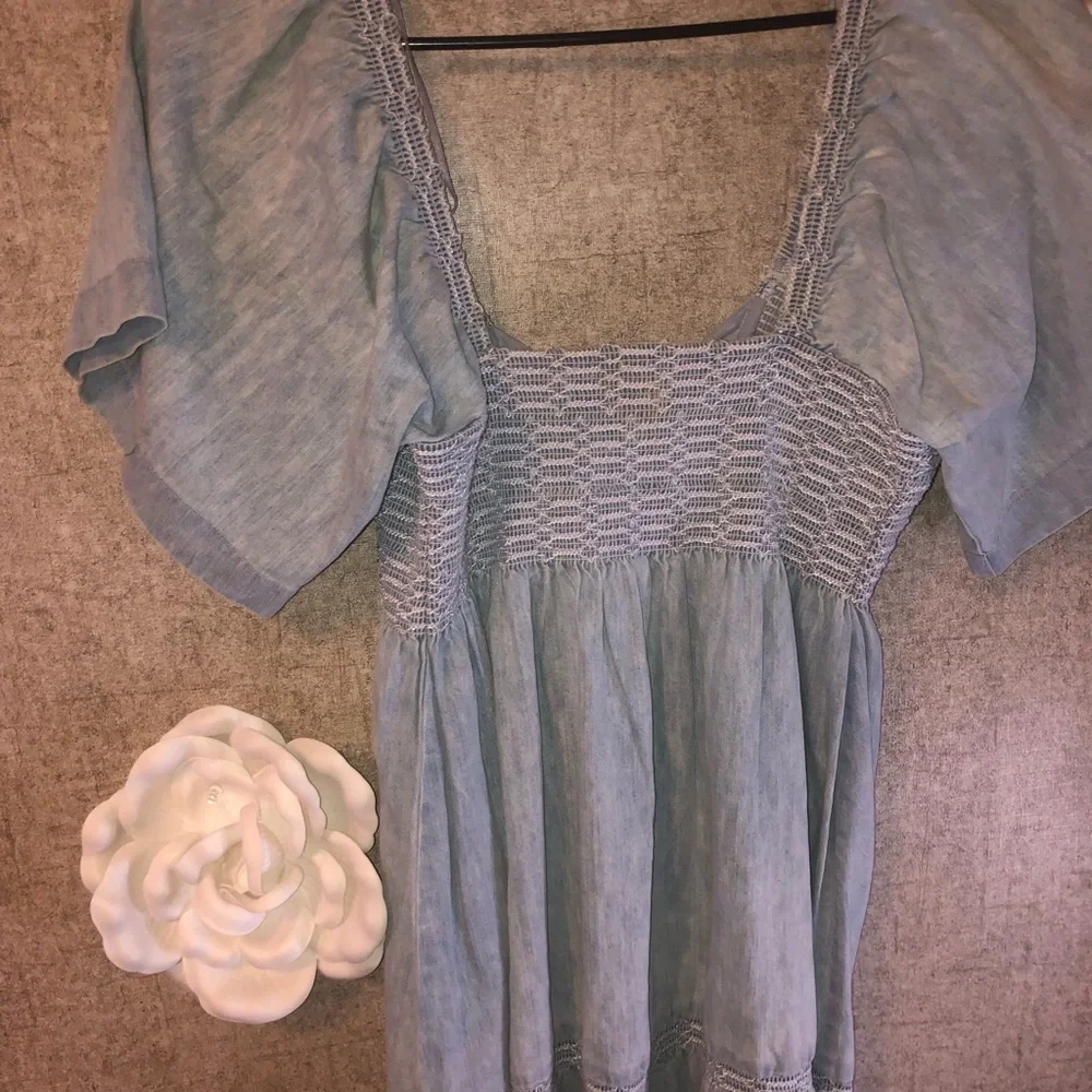 Free people - Picture 1 of 2